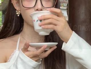 萌萌哒www.51cn吃瓜app，陪你开心每一天