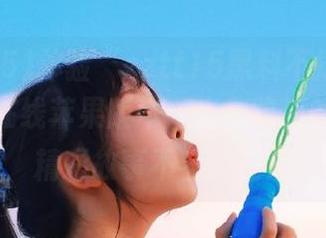 体验“zztt15黑料不打烊万里长征”在线苹果版本,走在吃瓜的前沿,精彩故事不容错过!