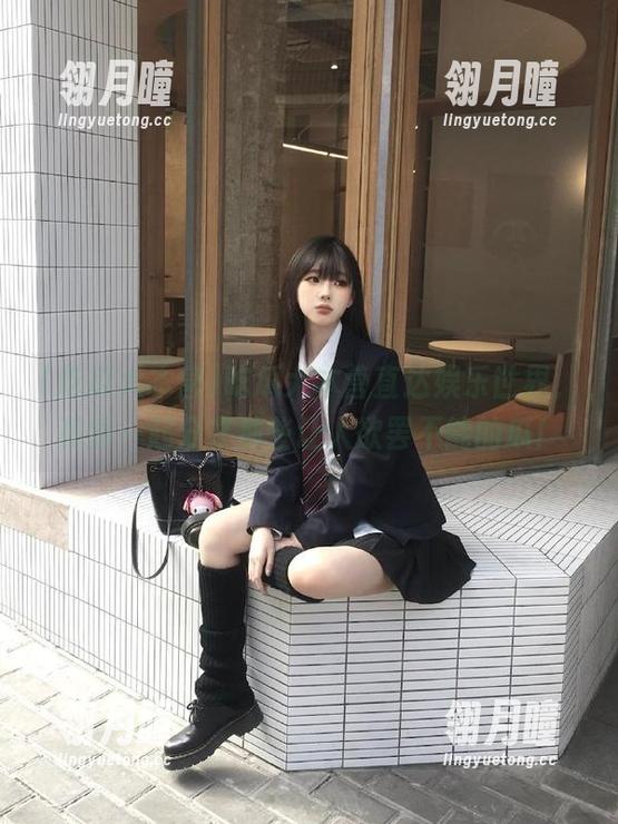 吃瓜大本营直达娱乐世界，和我一起分享那些让人欲罢不能的瓜！