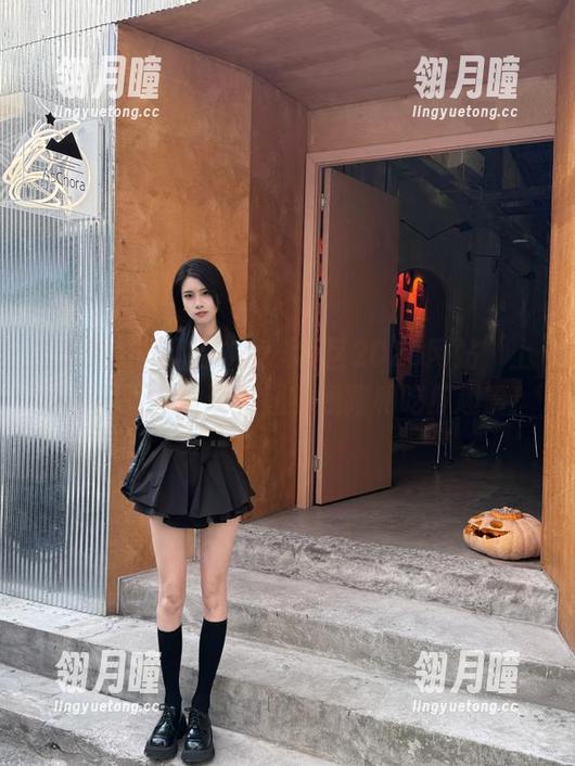 在“黑料社区2025网站”上畅游网页，发现有趣的线路和吃瓜趣事！