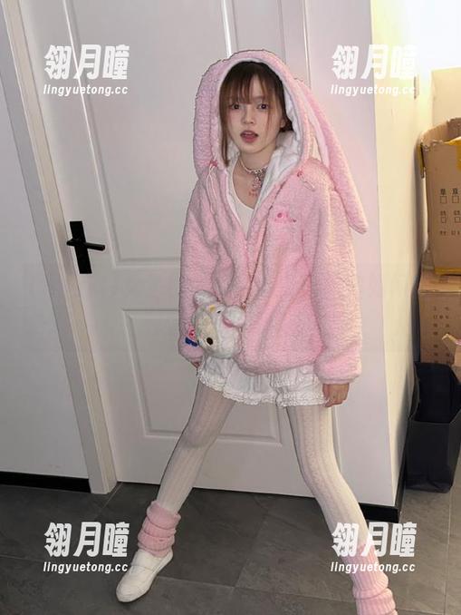 女生日常娱乐必备，教你如何顺利登录黑网料吃瓜